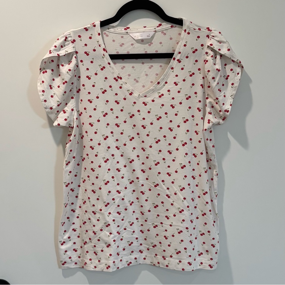 Set of 2 Lauren Conrad V-Neck Tops Cherry Print & Black Large - Picture 2 of 10